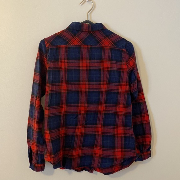 Bleu and Red squared design shirt - Picture 2 of 3